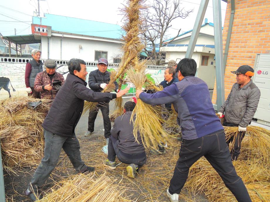 옥천 교평리 강줄당기기와 생일선물 이미지